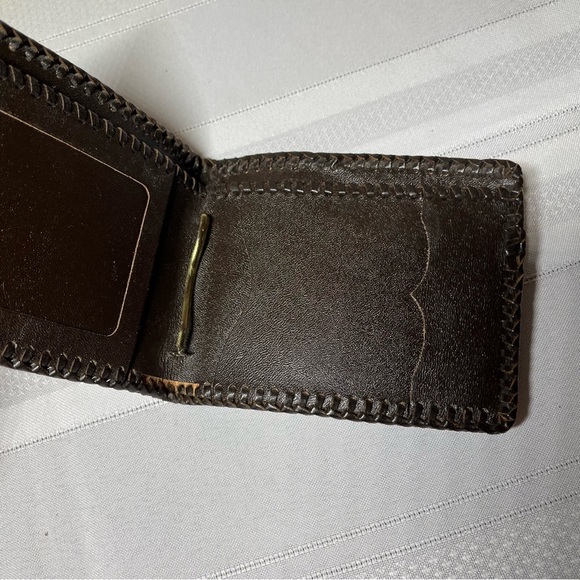 Hand Tooled Leather Bifold Wallet withh money clip - Picture 2 of 5